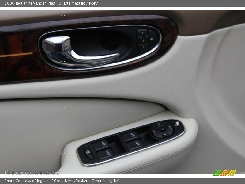 Quartz Metallic / Ivory 2006 Jaguar XJ Vanden Plas