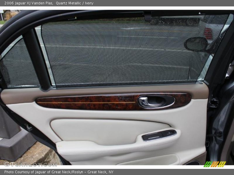 Quartz Metallic / Ivory 2006 Jaguar XJ Vanden Plas