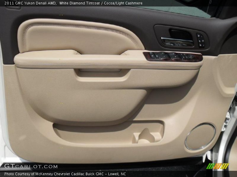 White Diamond Tintcoat / Cocoa/Light Cashmere 2011 GMC Yukon Denali AWD