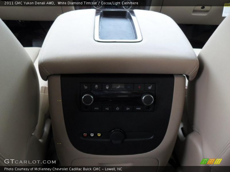White Diamond Tintcoat / Cocoa/Light Cashmere 2011 GMC Yukon Denali AWD