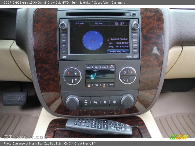 Controls of 2007 Sierra 1500 Denali Crew Cab 4WD