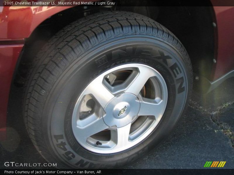 Majestic Red Metallic / Light Gray 2005 Chevrolet TrailBlazer LS