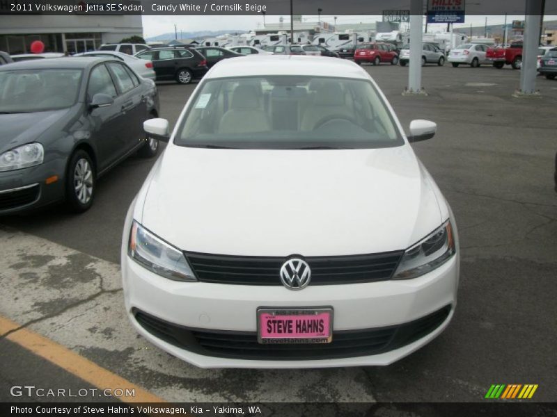 Candy White / Cornsilk Beige 2011 Volkswagen Jetta SE Sedan