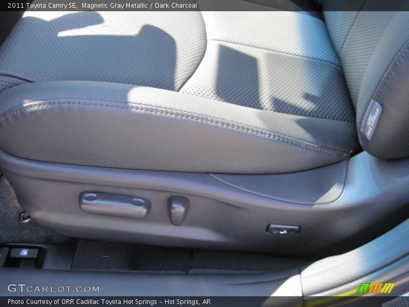 Magnetic Gray Metallic / Dark Charcoal 2011 Toyota Camry SE