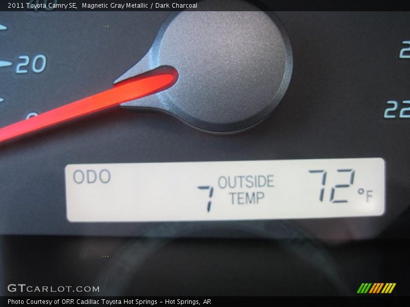 Magnetic Gray Metallic / Dark Charcoal 2011 Toyota Camry SE