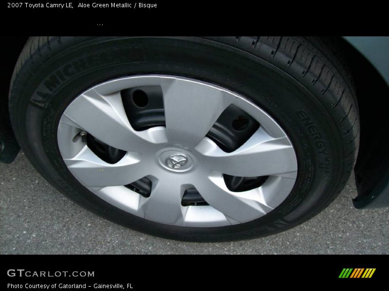 Aloe Green Metallic / Bisque 2007 Toyota Camry LE