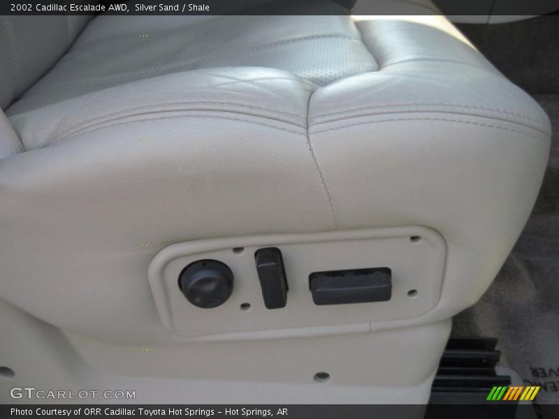 Silver Sand / Shale 2002 Cadillac Escalade AWD