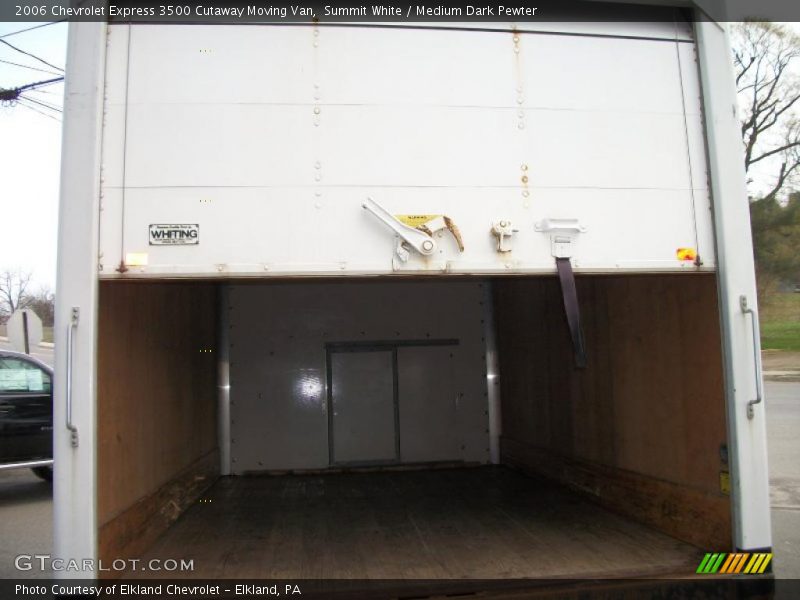 Summit White / Medium Dark Pewter 2006 Chevrolet Express 3500 Cutaway Moving Van