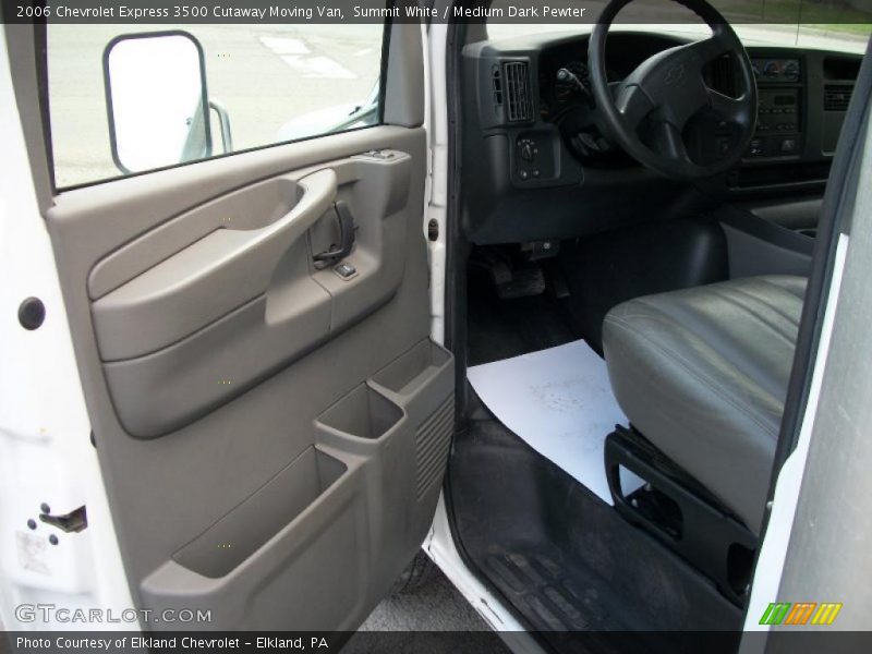 Summit White / Medium Dark Pewter 2006 Chevrolet Express 3500 Cutaway Moving Van