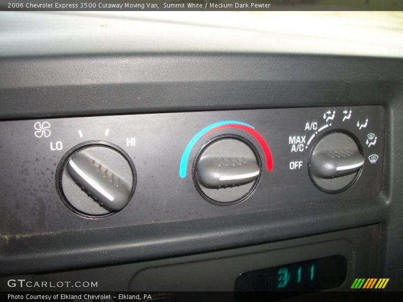 Summit White / Medium Dark Pewter 2006 Chevrolet Express 3500 Cutaway Moving Van