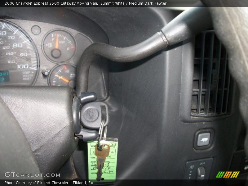 Summit White / Medium Dark Pewter 2006 Chevrolet Express 3500 Cutaway Moving Van
