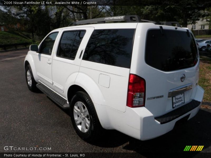 Avalanche White / Graphite 2006 Nissan Pathfinder LE 4x4