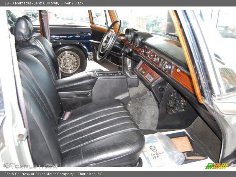 Silver / Black 1970 Mercedes-Benz 600 SWB