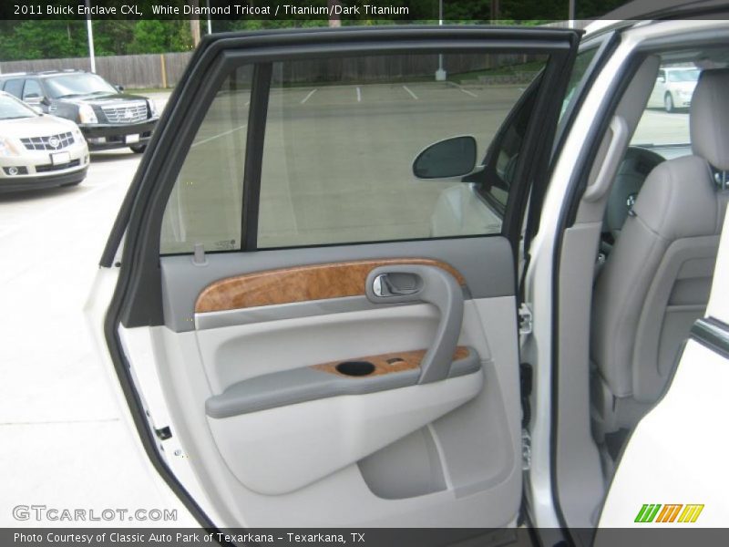White Diamond Tricoat / Titanium/Dark Titanium 2011 Buick Enclave CXL