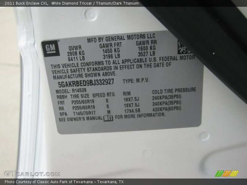 White Diamond Tricoat / Titanium/Dark Titanium 2011 Buick Enclave CXL