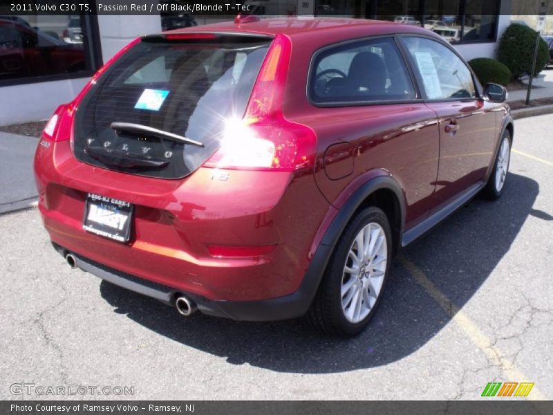 Passion Red / Off Black/Blonde T-Tec 2011 Volvo C30 T5
