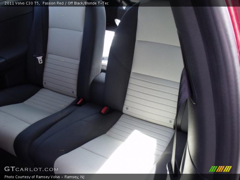 Passion Red / Off Black/Blonde T-Tec 2011 Volvo C30 T5