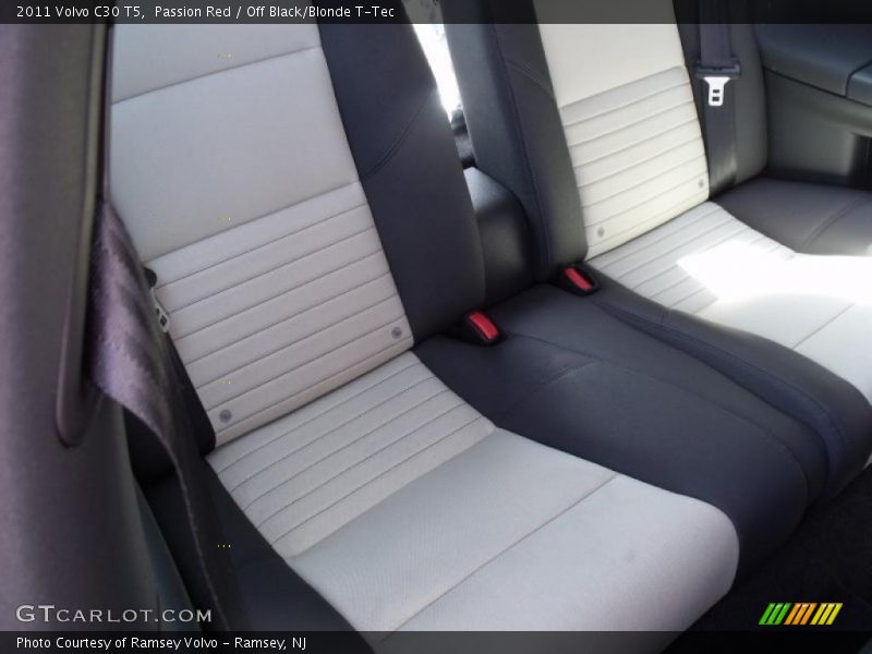 Passion Red / Off Black/Blonde T-Tec 2011 Volvo C30 T5