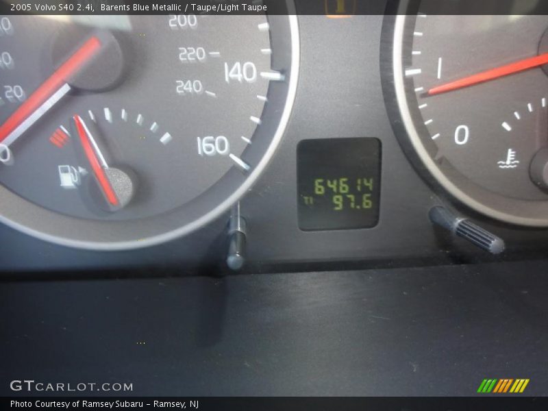 Barents Blue Metallic / Taupe/Light Taupe 2005 Volvo S40 2.4i