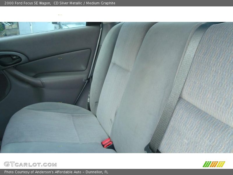 CD Silver Metallic / Medium Graphite 2000 Ford Focus SE Wagon