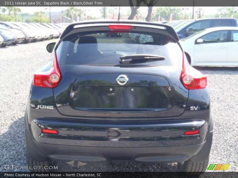 Sapphire Black / Black/Silver Trim 2011 Nissan Juke SV