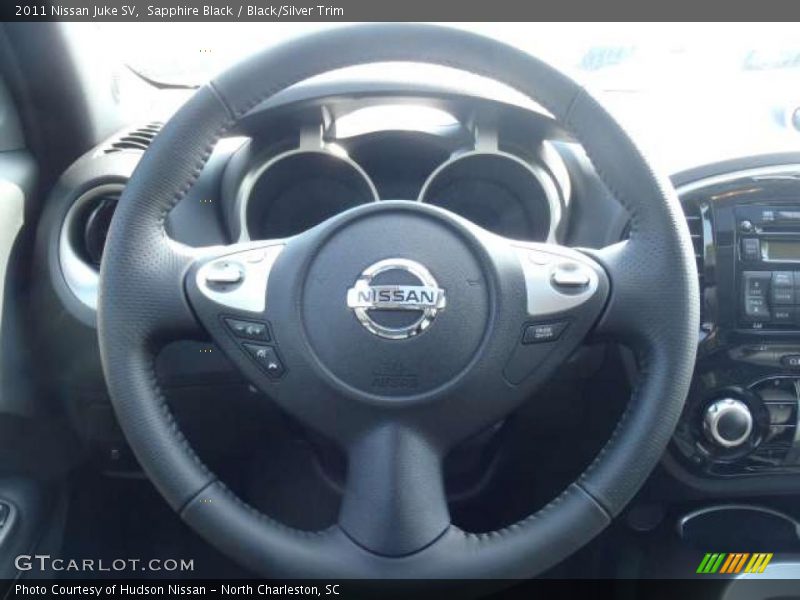 Sapphire Black / Black/Silver Trim 2011 Nissan Juke SV