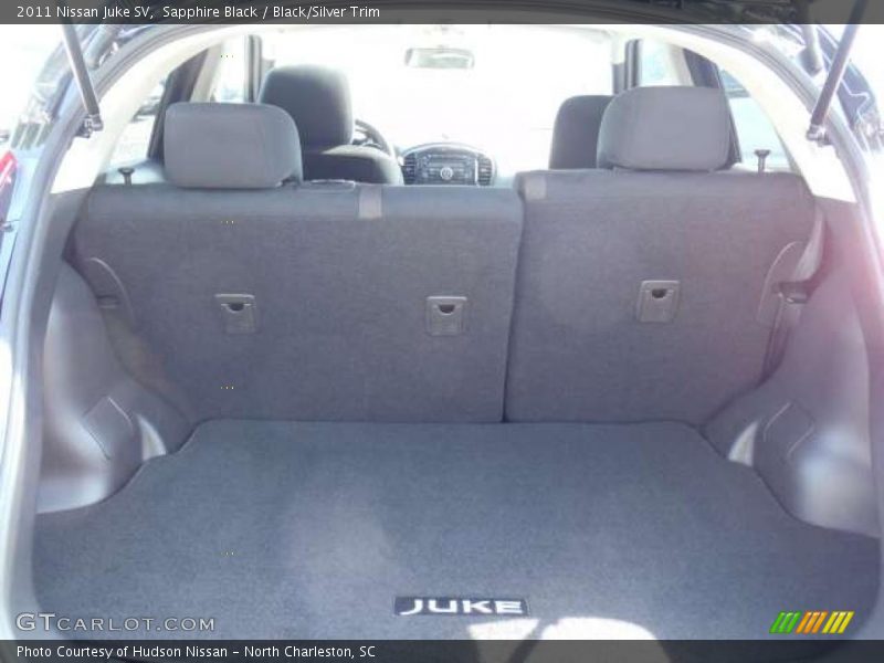 Sapphire Black / Black/Silver Trim 2011 Nissan Juke SV