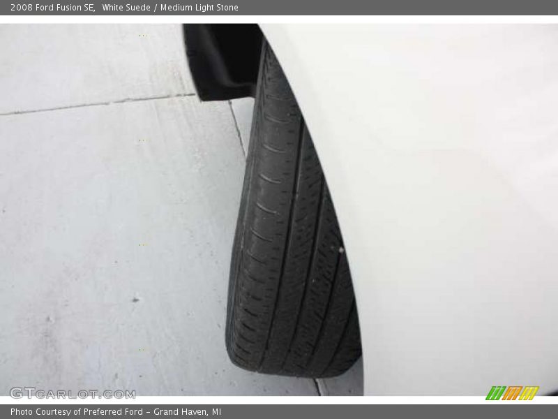 White Suede / Medium Light Stone 2008 Ford Fusion SE