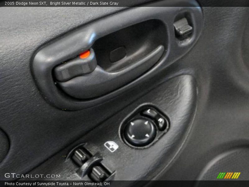 Bright Silver Metallic / Dark Slate Gray 2005 Dodge Neon SXT