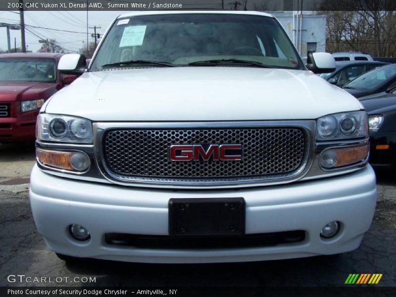 Summit White / Sandstone 2002 GMC Yukon XL Denali AWD