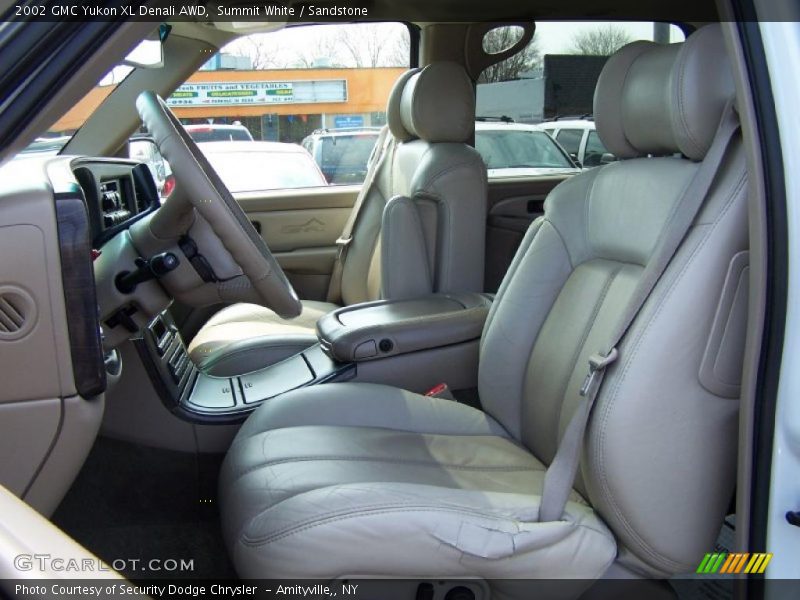 Summit White / Sandstone 2002 GMC Yukon XL Denali AWD