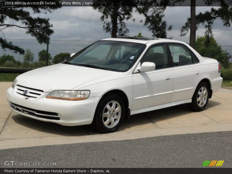 Front 3/4 View of 2001 Accord EX Sedan