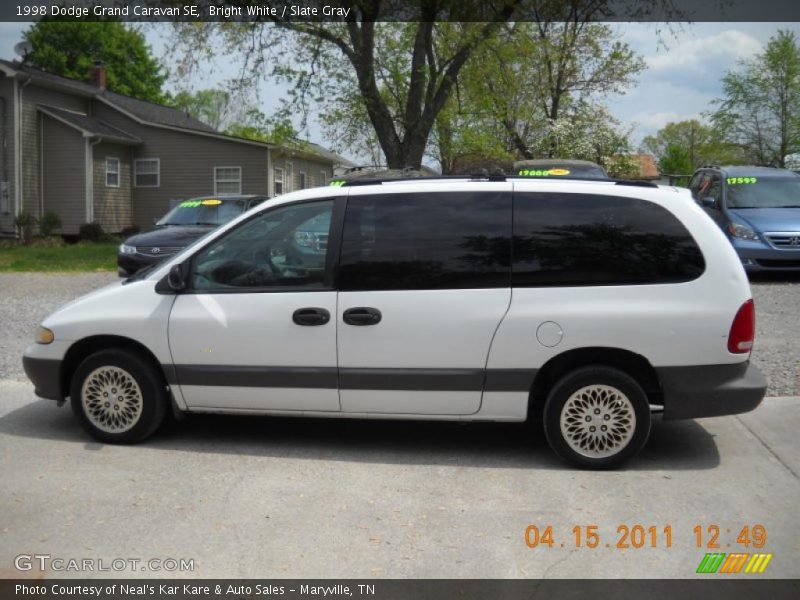 Bright White / Slate Gray 1998 Dodge Grand Caravan SE