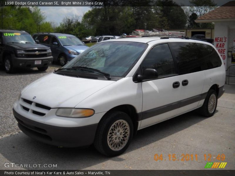 Bright White / Slate Gray 1998 Dodge Grand Caravan SE