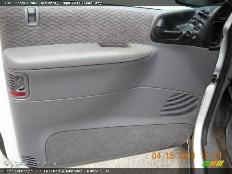 Bright White / Slate Gray 1998 Dodge Grand Caravan SE