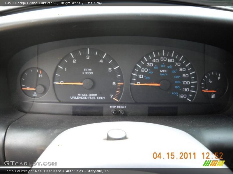 Bright White / Slate Gray 1998 Dodge Grand Caravan SE