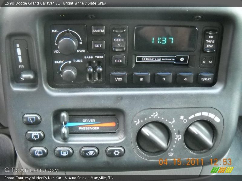 Bright White / Slate Gray 1998 Dodge Grand Caravan SE