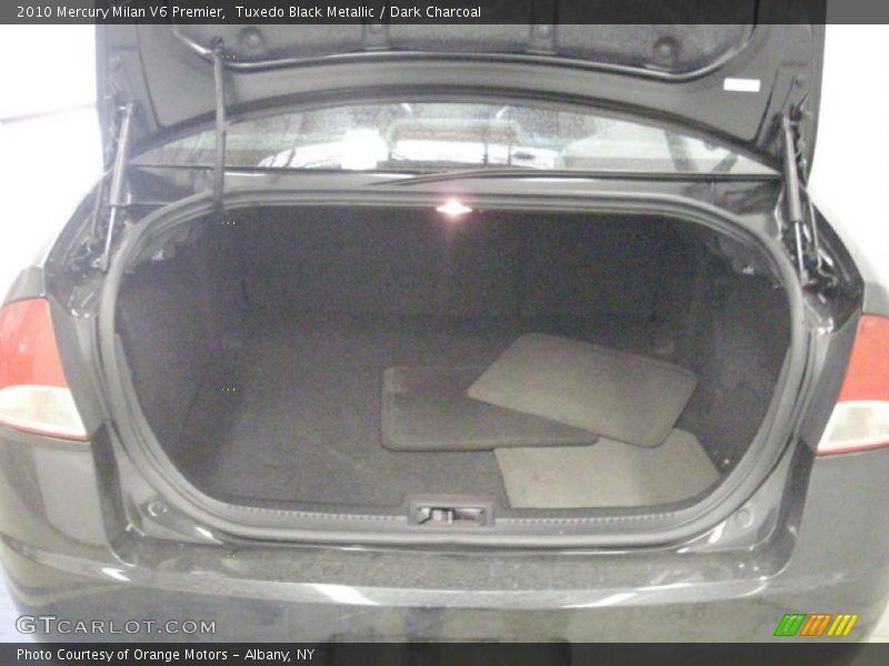 Tuxedo Black Metallic / Dark Charcoal 2010 Mercury Milan V6 Premier