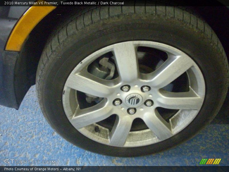 Tuxedo Black Metallic / Dark Charcoal 2010 Mercury Milan V6 Premier