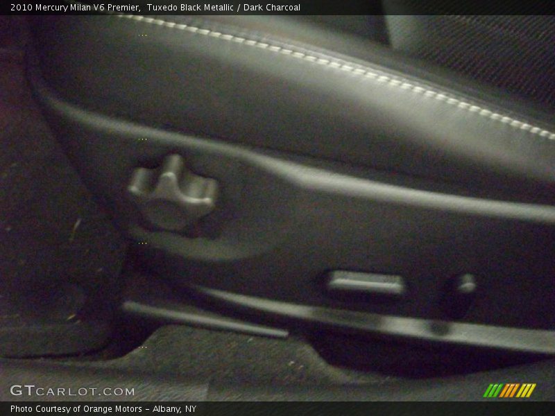 Tuxedo Black Metallic / Dark Charcoal 2010 Mercury Milan V6 Premier
