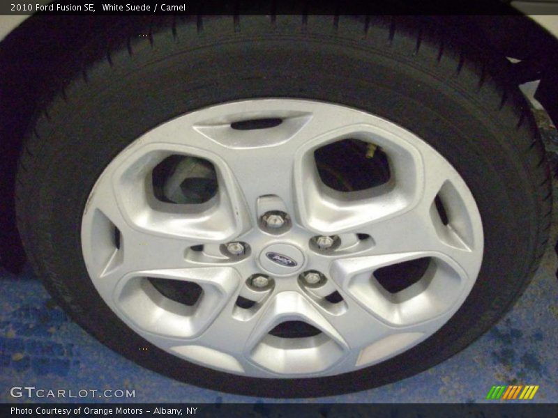 White Suede / Camel 2010 Ford Fusion SE