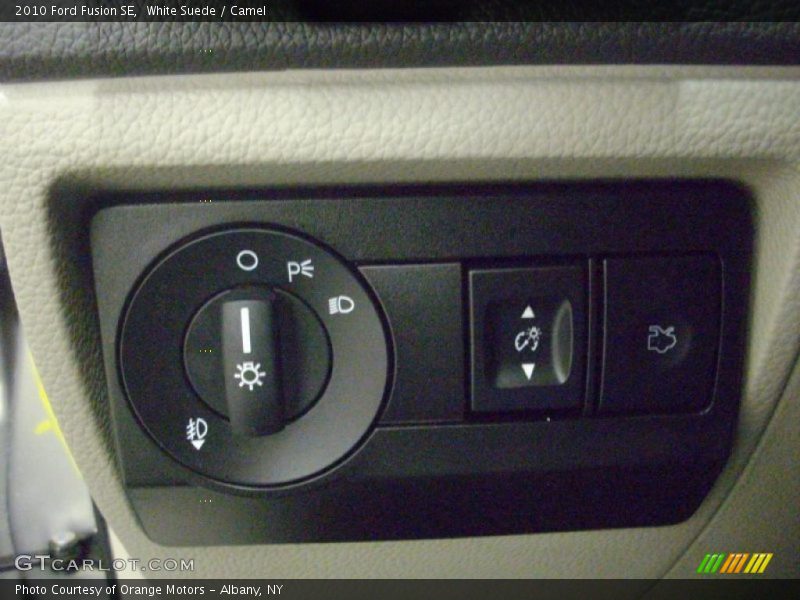 White Suede / Camel 2010 Ford Fusion SE