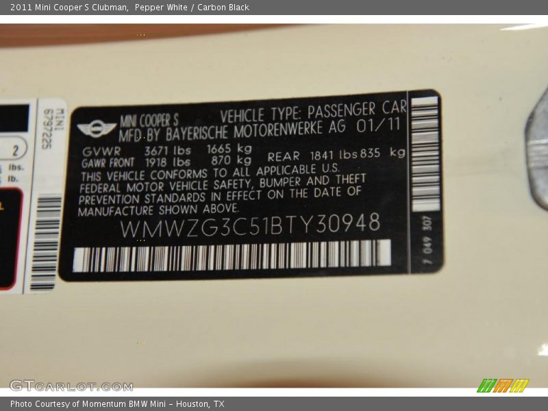 Pepper White / Carbon Black 2011 Mini Cooper S Clubman