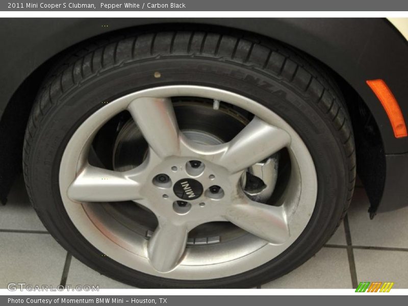 Pepper White / Carbon Black 2011 Mini Cooper S Clubman