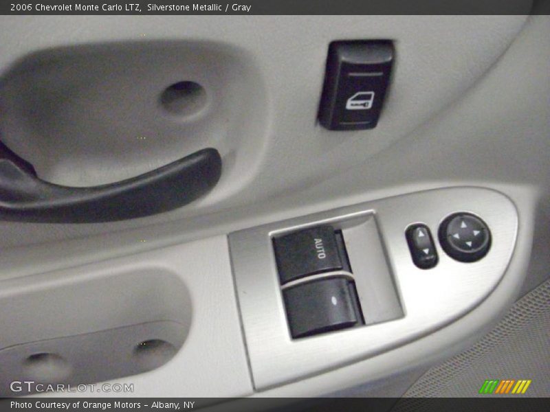 Silverstone Metallic / Gray 2006 Chevrolet Monte Carlo LTZ