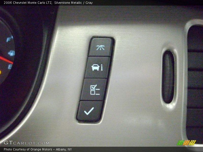 Silverstone Metallic / Gray 2006 Chevrolet Monte Carlo LTZ