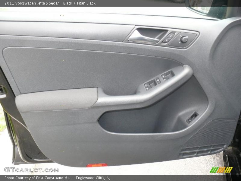 Black / Titan Black 2011 Volkswagen Jetta S Sedan