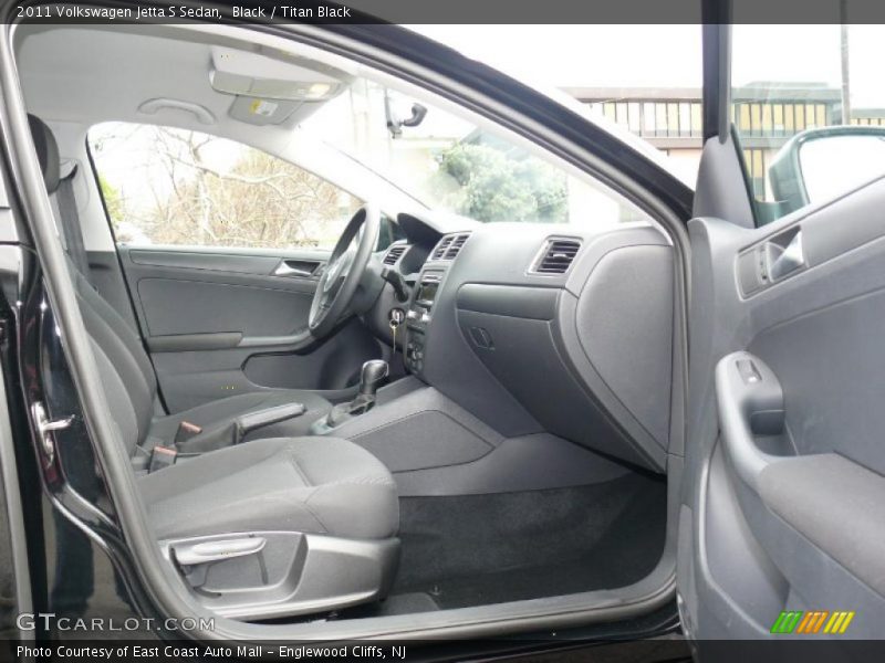 Black / Titan Black 2011 Volkswagen Jetta S Sedan
