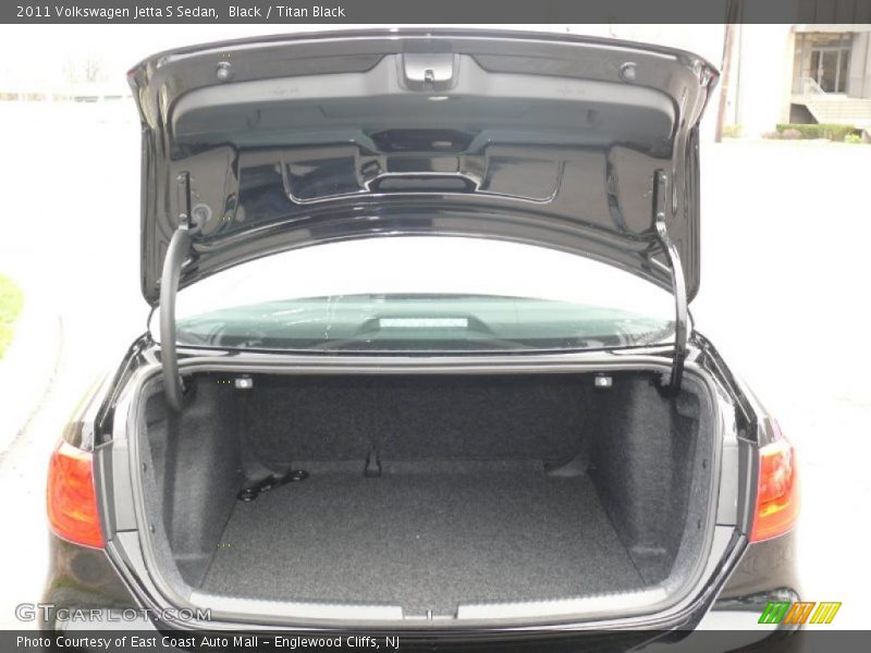 Black / Titan Black 2011 Volkswagen Jetta S Sedan