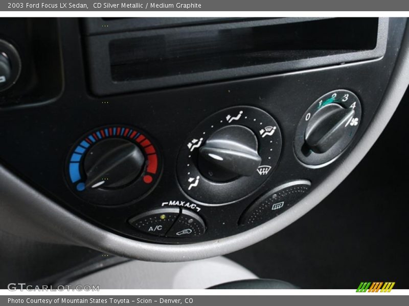 Controls of 2003 Focus LX Sedan